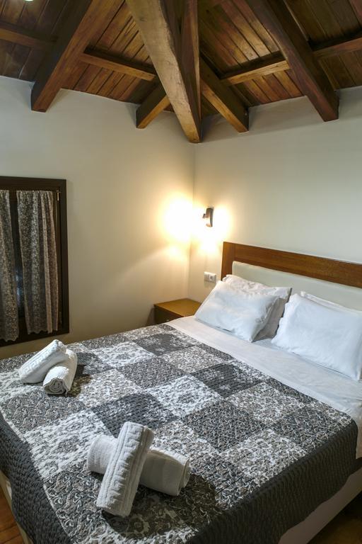 To Mpalkoni Hotel Chorefton Room photo